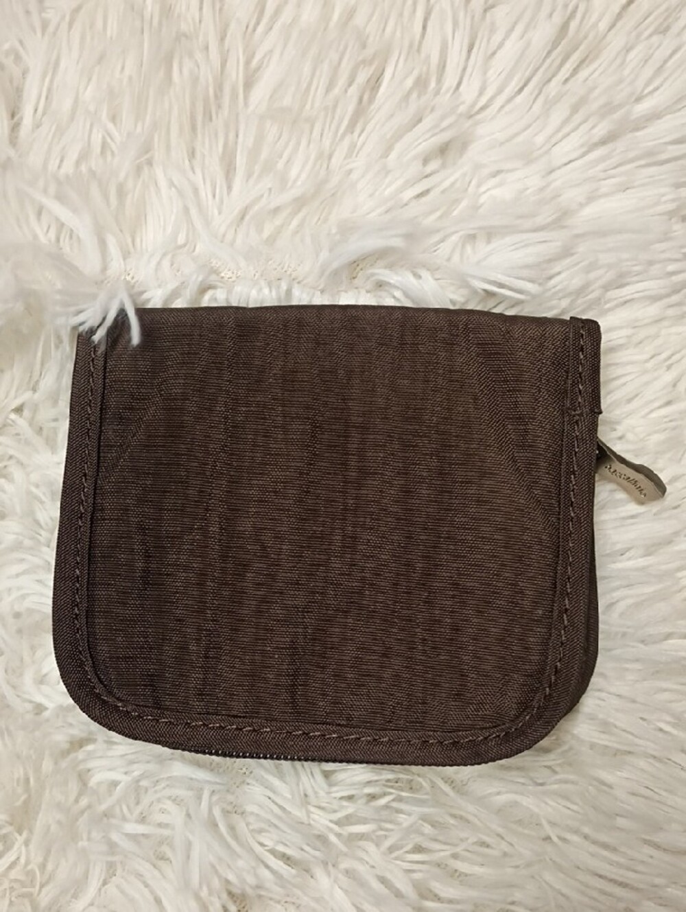 Baggallini Brown Compact Travel Pouch Wallet - Picture 2 of 10